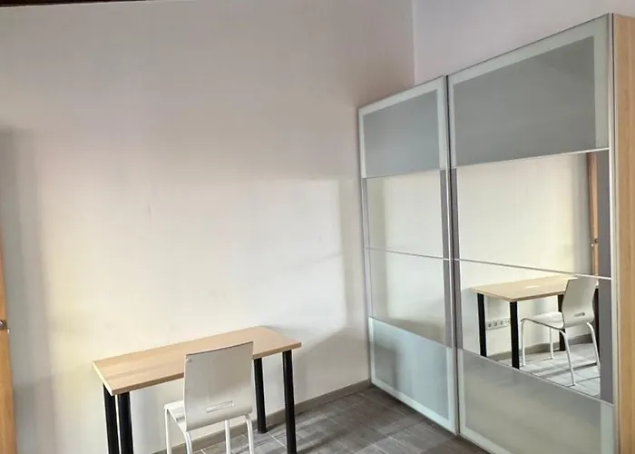 Plaza La Reina 3Th Floor & No Elevator *