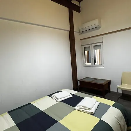 Plaza La Reina 3Th Floor & No Elevator *