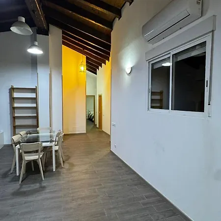 Plaza La Reina 3th Floor & No Elevator Appartamento Valenza
