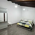 Plaza La Reina 3th Floor & No Elevator * Valencie